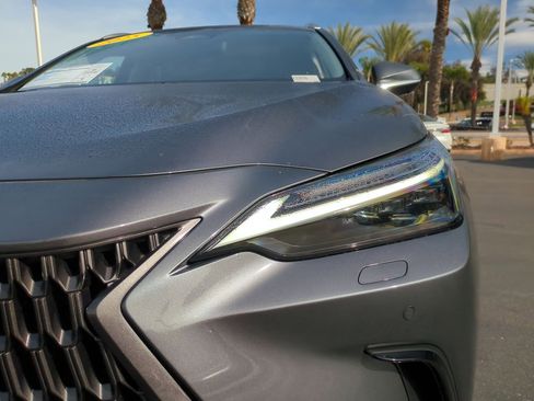 Used 2025 Lexus NX 450h+ AWD w/ Luxury Package image 10