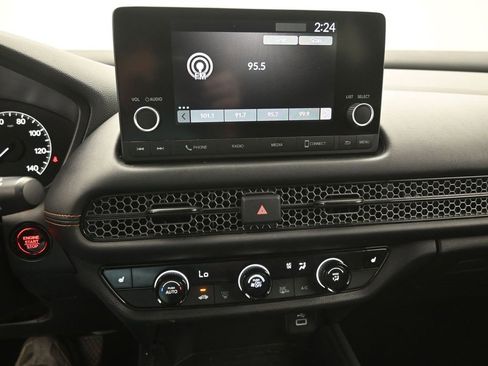 Used 2023 Honda HR-V Sport image 4