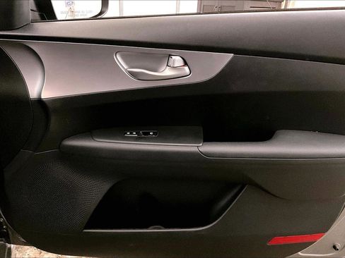 Used 2023 Kia Forte LXS w/ LXS Technology Package image 23