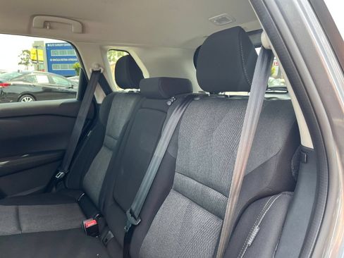 Used 2025 Nissan Rogue SV FWD image 39