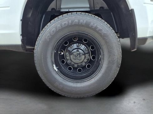 New 2026 RAM 3500 Big Horn AWD/4WD image 11