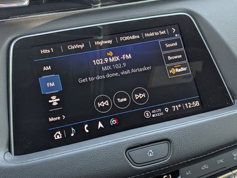 Used 2023 Cadillac XT4 Luxury w/ Cold Weather Package image 36