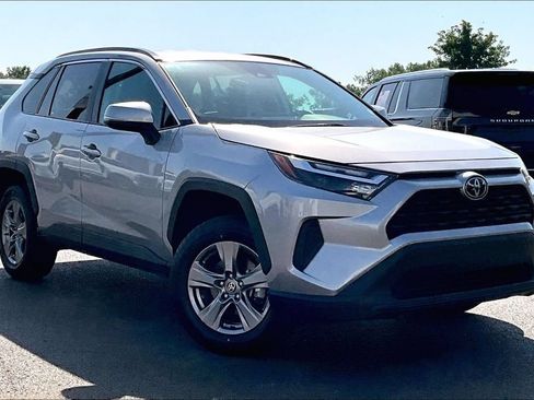 Used 2024 Toyota RAV4 XLE FWD image 36