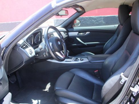 Used 2015 BMW Z4 sDrive35i RWD image 18