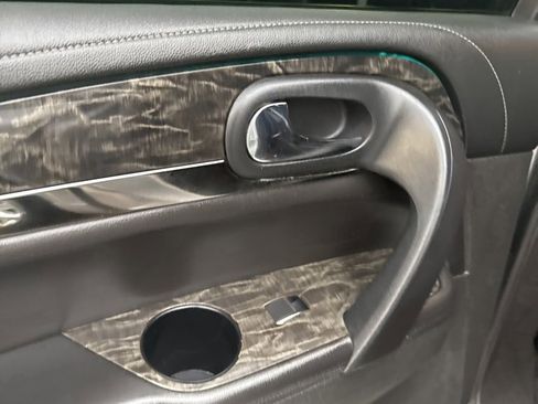 Used 2014 Buick Enclave Leather image 23