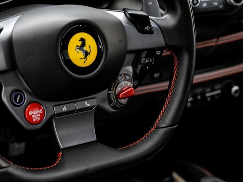 Used 2022 Ferrari F8 Tributo RWD image 18