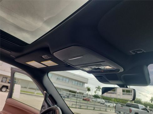 New 2026 Lincoln Navigator Reserve AWD/4WD image 30