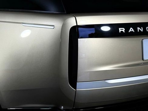 New 2025 Land Rover Range Rover Autobiography image 14