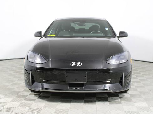 Used 2024 Hyundai Ioniq 6 Limited image 2