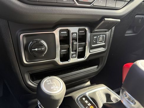 New 2025 Jeep Wrangler Sahara image 24