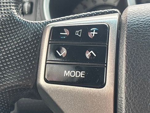 Used 2013 Toyota Tacoma PreRunner image 17