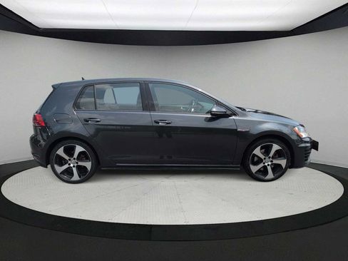 Used 2015 Volkswagen Golf 4-Door FWD image 9
