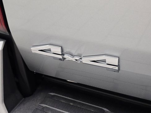 New 2025 Toyota Tacoma SR5 image 18