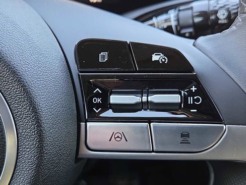 New 2026 Hyundai Elantra Limited image 25