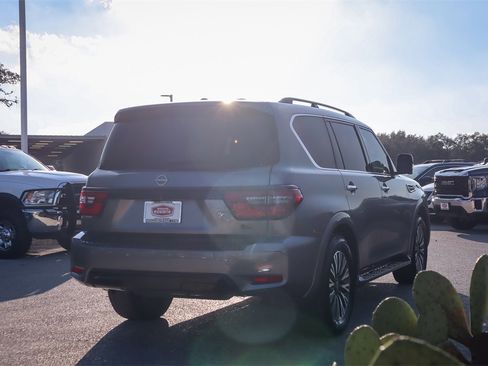 Used 2023 Nissan Armada SL w/ Midnight Edition Package image 5