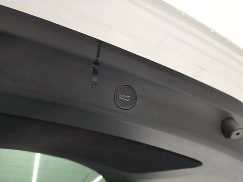 Used 2023 Tesla Model Y Long Range image 43