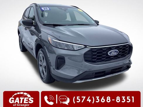 Used 2025 Ford Escape ST-Line image 1