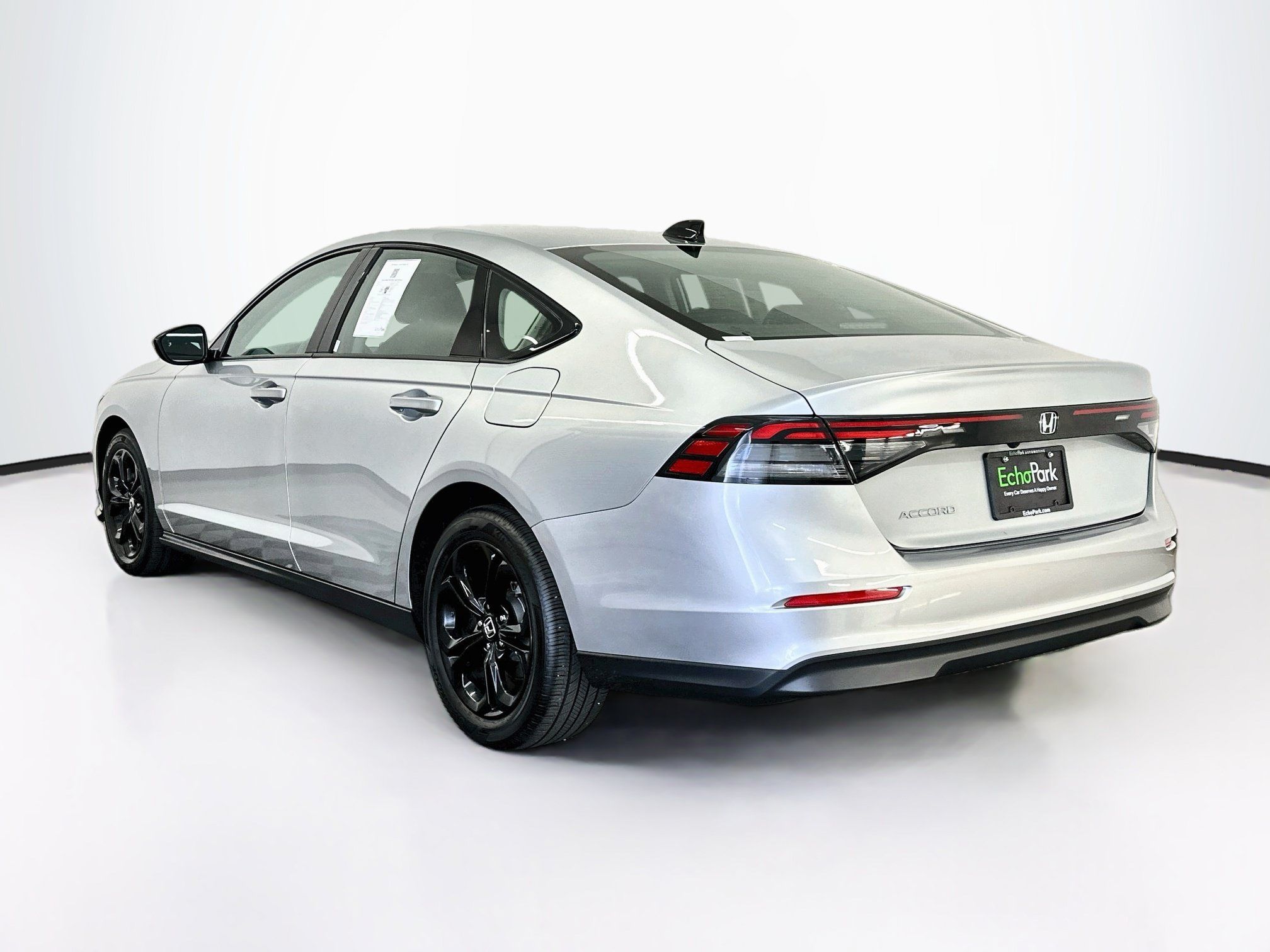 Used 2025 Honda Accord SE image 5