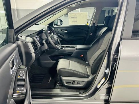 New 2026 Nissan Rogue SV FWD image 19