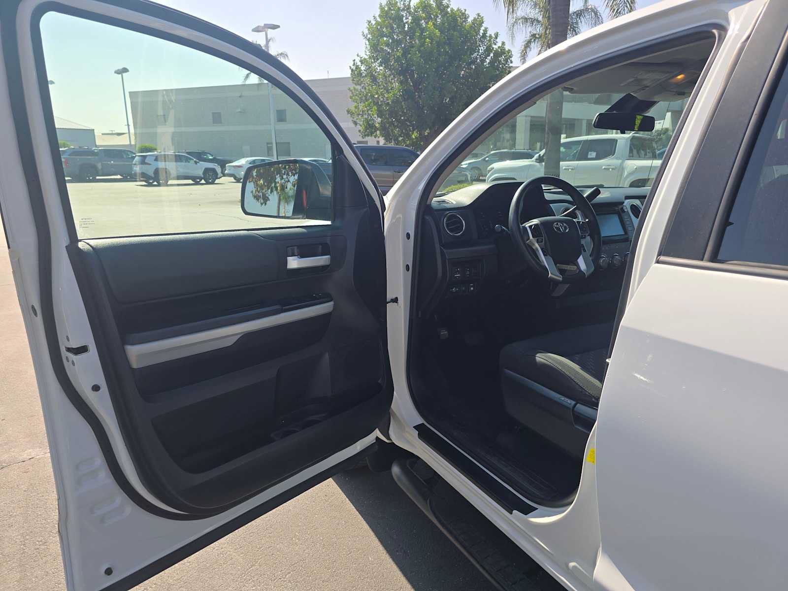 Used 2018 Toyota Tundra SR5 RWD image 19