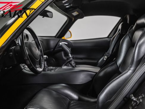 Used 2001 Dodge Viper GTS RWD image 25
