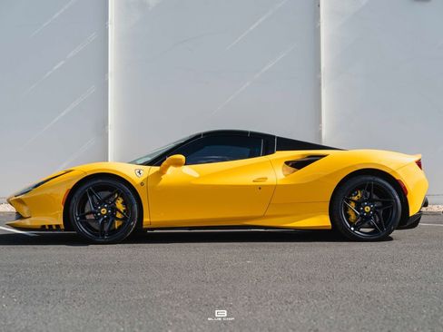 Used 2021 Ferrari F8 Tributo RWD image 5