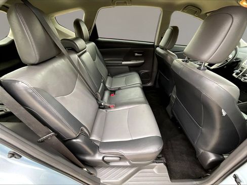 Used 2014 Toyota Prius V Five FWD image 25
