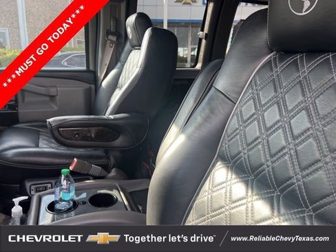 Used 2019 Chevrolet Express 2500 Work Van image 9