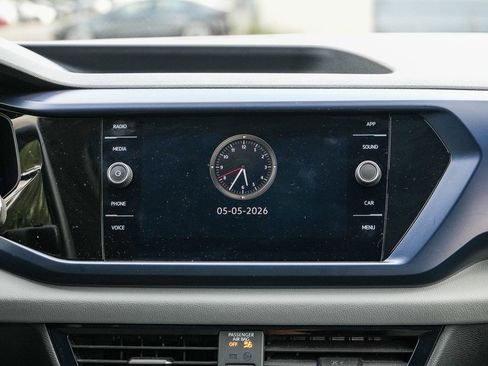 Used 2022 Volkswagen Taos SE FWD image 13