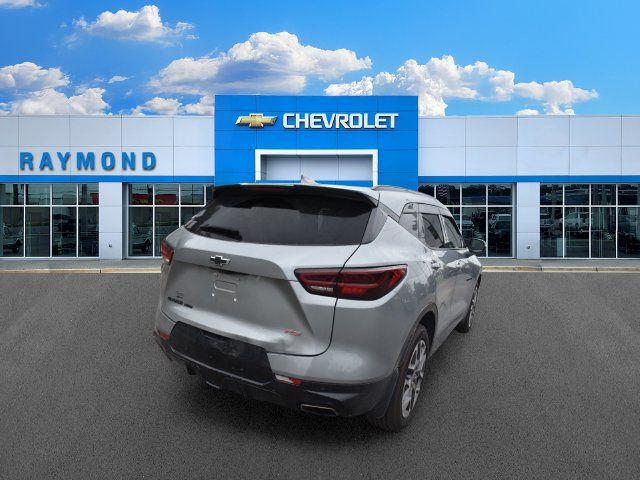 Used 2024 Chevrolet Blazer RS w/ Driver Confidence II Package AWD/4WD image 3