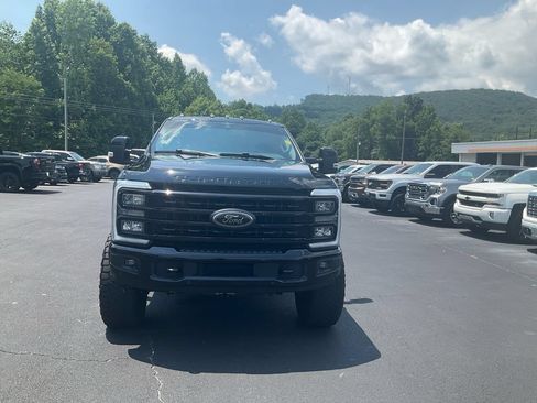 Used 2023 Ford F250 Lariat w/ Lariat Ultimate Package AWD/4WD image 2