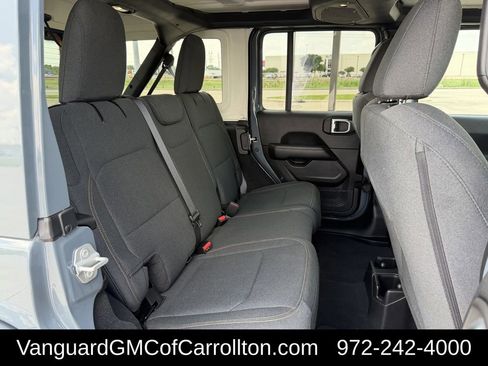 Used 2024 Jeep Wrangler Sahara w/ Technology Group AWD/4WD image 34