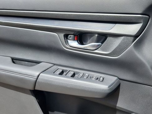 Certified 2023 Honda CR-V LX image 9