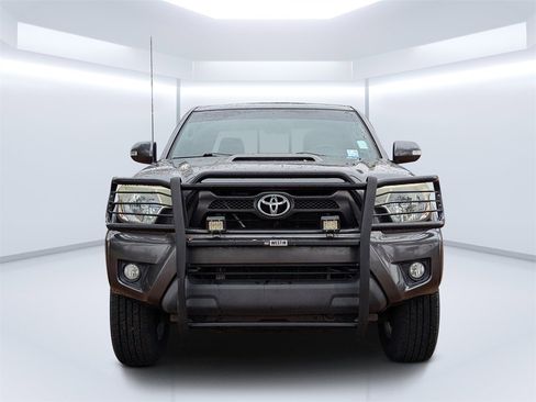 Used 2014 Toyota Tacoma PreRunner image 8