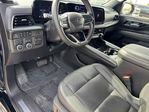 Certified 2025 Chevrolet Suburban RST w/ Sun And Tow Package image 18