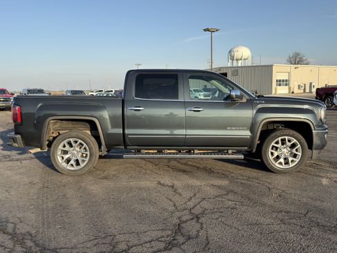 Used 2017 GMC Sierra 1500 SLT w/ SLT Premium Package image 2