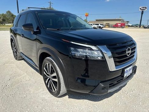 Used 2023 Nissan Pathfinder Platinum AWD/4WD image 7