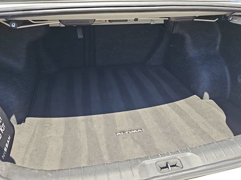 Used 2024 Nissan Altima 2.5 S FWD image 12