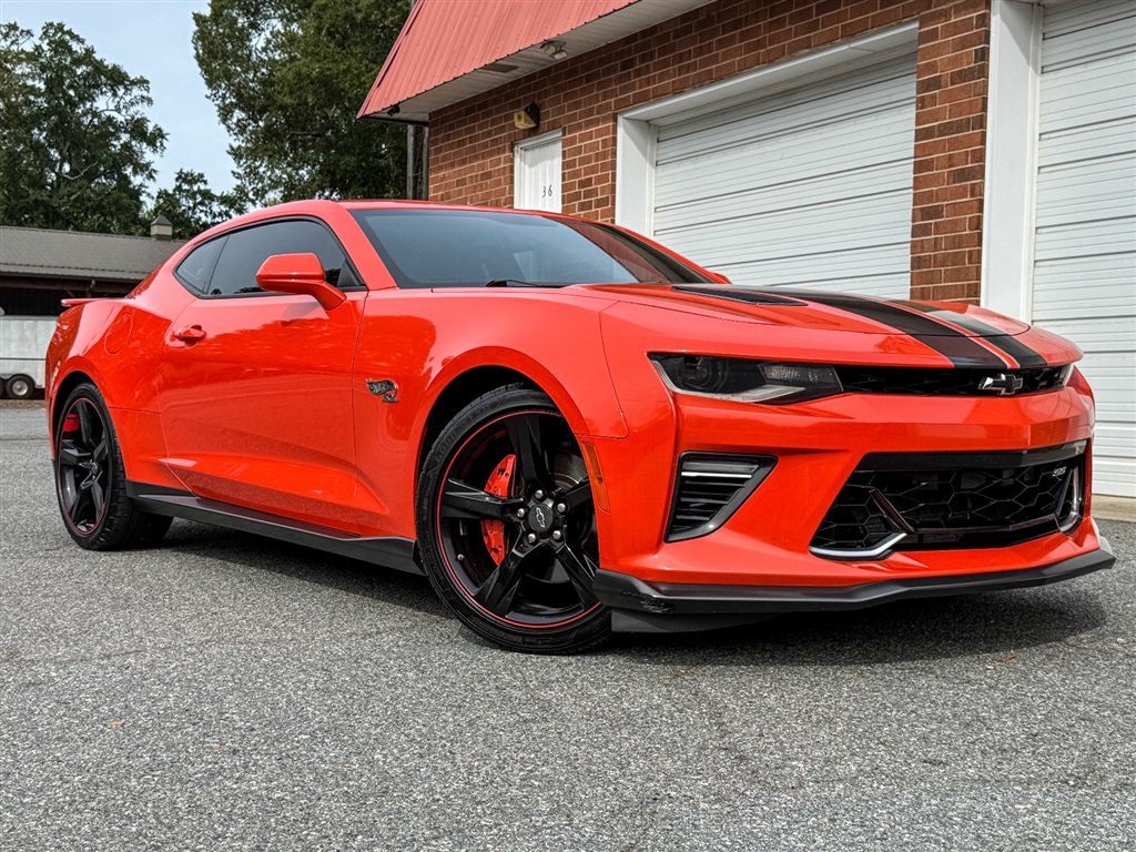 Used 2018 Chevrolet Camaro SS w/ Hot Wheels Edition RWD image 25