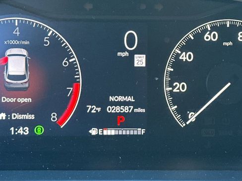 Used 2025 Honda HR-V Sport image 23