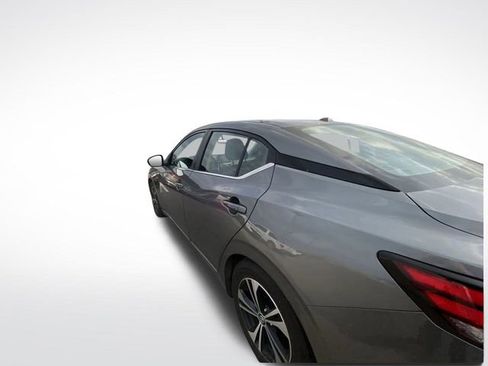 Used 2023 Nissan Sentra SV image 6