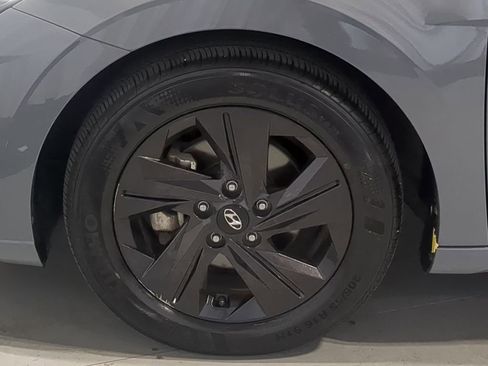 Used 2021 Hyundai Elantra SEL FWD image 17