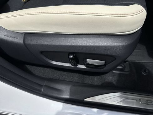 Used 2024 Lexus NX 250 FWD image 45