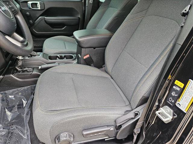 Used 2024 Jeep Wrangler Unlimited Sport AWD/4WD image 15