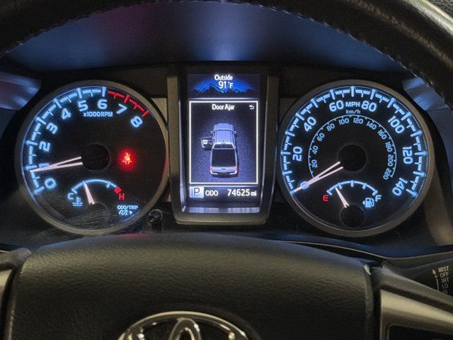 Used 2017 Toyota Tacoma SR5 w/ Tow Package AWD/4WD image 28