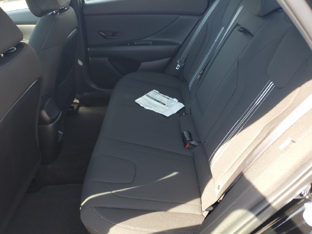 Certified 2026 Hyundai Elantra SEL Sport FWD image 12