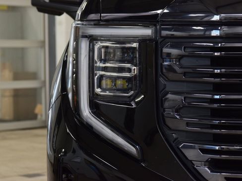 Used 2024 GMC Sierra 1500 Denali Ultimate image 12