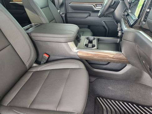 New 2026 Chevrolet Silverado 2500 LT w/ Leather Package AWD/4WD image 11