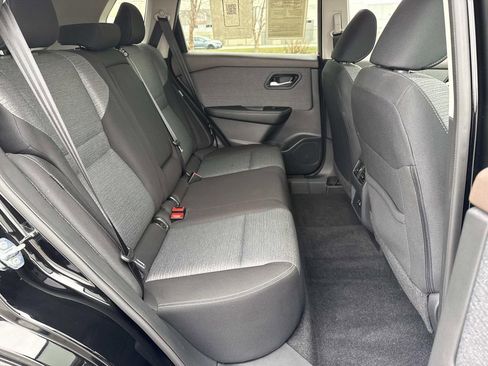 Used 2023 Nissan Rogue SV AWD/4WD image 21