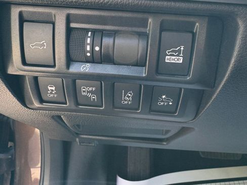 Used 2019 Subaru Outback 3.6R Touring AWD/4WD image 21